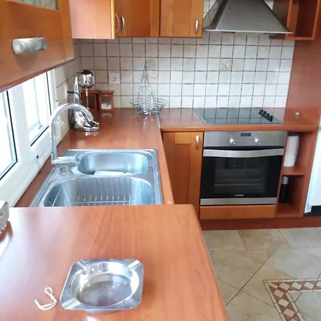 Peter's كاتاكولو