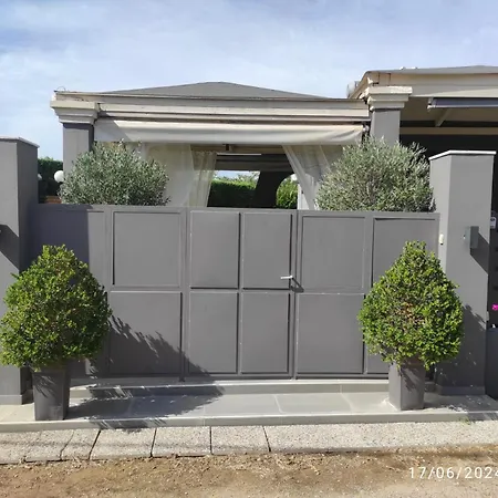 Semesterbostad Peter's Katakolo